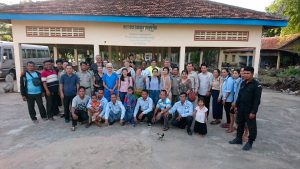 groupe de personnes expérience humanitaire au cambodge