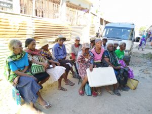 groupe de personnes mission humanitaire a madagascar